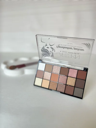 سایه چشم 18 رنگ ART SKIN